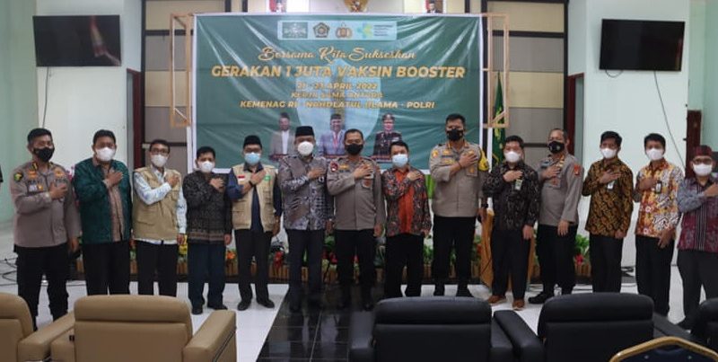 Sinergitas Kanwil Kemenag Sulbar Deklarasikan Gerakan 1 Juta Vaksin Booster dengan Forkopimda