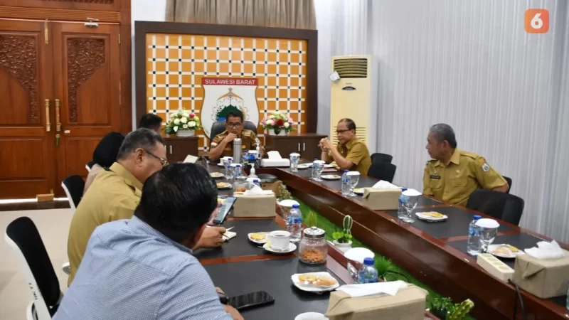 Pj Gubernur Sulbar Geram Sejumlah Kepala OPD Bolos Rapat