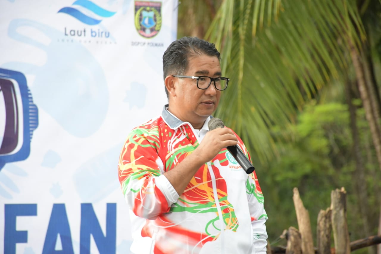 Pj Gubernur Sulbar: Jika ingin Membersihkan Lingkungan Kita Harus Stop Penggunaan Botol Plastik