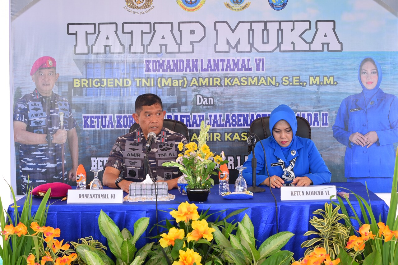 Kunjungan ke Lanal Mamuju, Danlantamal VI Makassar Minta Prajurit Berikan Manfaat kepada Lingkungannya