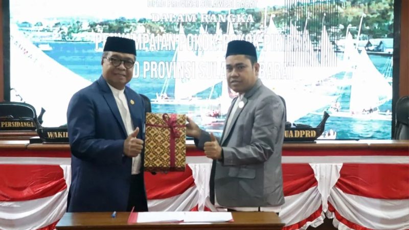Abdul Rahim Serahkan Dokumen Pokir ke Pemprov Sulbar