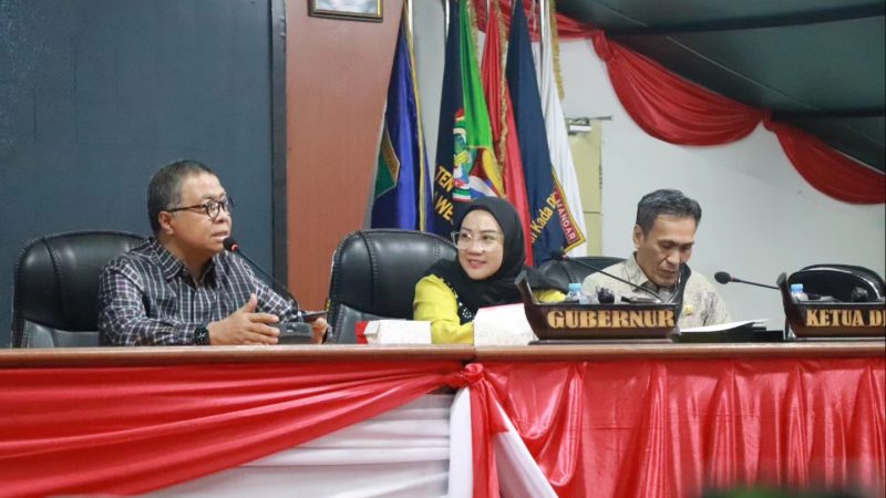 DPRD Sulbar Bersama TAPD Hadir Dalam Rapat Banggar