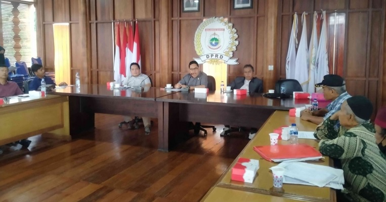 Komisi II DPRD Sulbar Rekomendasi PT Letawa Kembalikan Lahan Enclave ke Warga