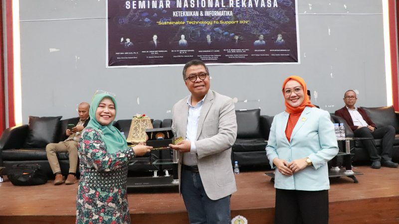 Sekprov Sulbar Paparkan Potensi Sulbar Dukung IKN di Seminar Nasional