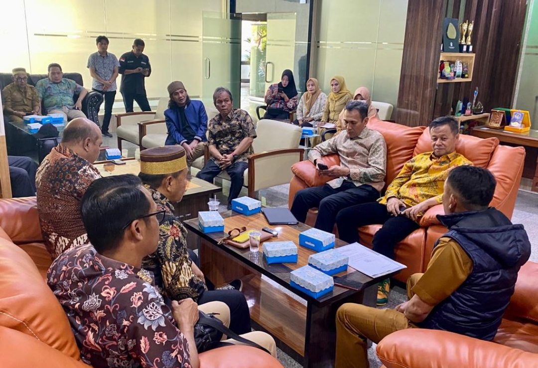 Komisi II DPRD Sulbar Kunker ke Sulsel Bahas Perpers