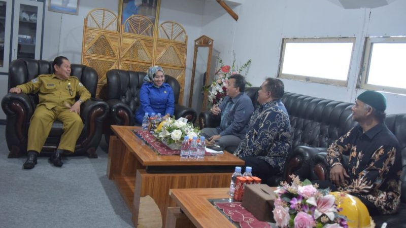 Ketua DPRD Sulbar Terima Aduensi Central Project Management Unit