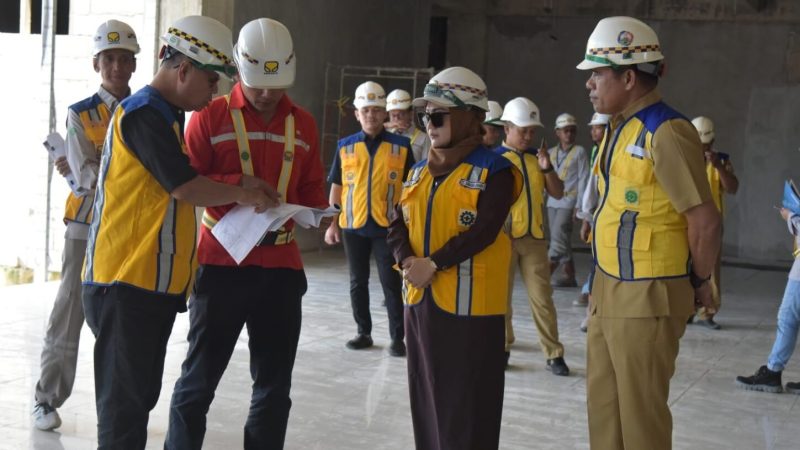 Ketua Komisi II Ikut Lakukan Monitoring Pembangunan Kantor DPRD Sulbar