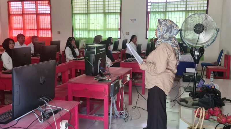 Ketua KPU Mamuju Pantau Langsung Tes CAT Calon PPS