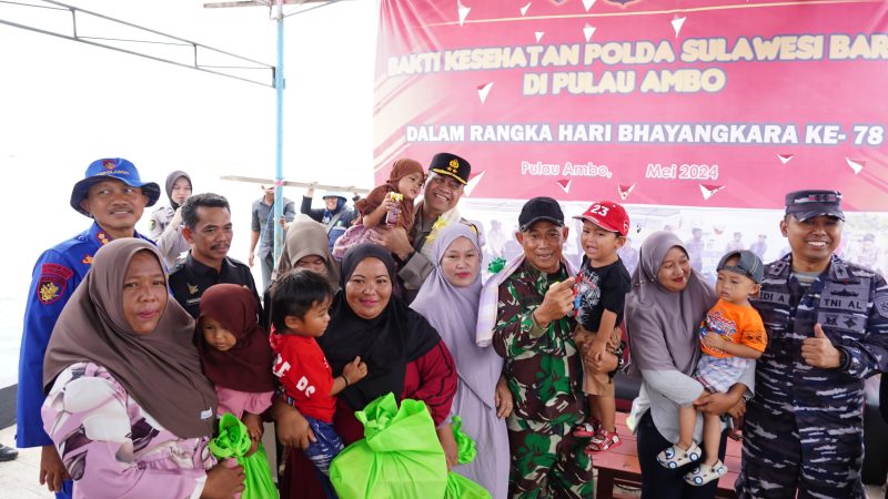Sambut Hari Bhayangkara ke-78, Polda Sulbar Gelar Bakti Kesehatan di Pulau Ambo