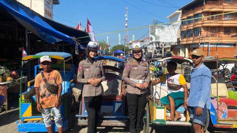Polwan Cantik Ajak Tukang Becak Jadi Pelopor