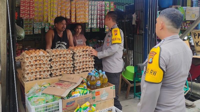 Sambang Warga, Polisi RW Ditbinmas Polda Sulbar Ajak Masyarakat Jaga kamtibmas