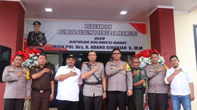 Kapolda Sulbar Resmikan Rusun Polresta Mamuju