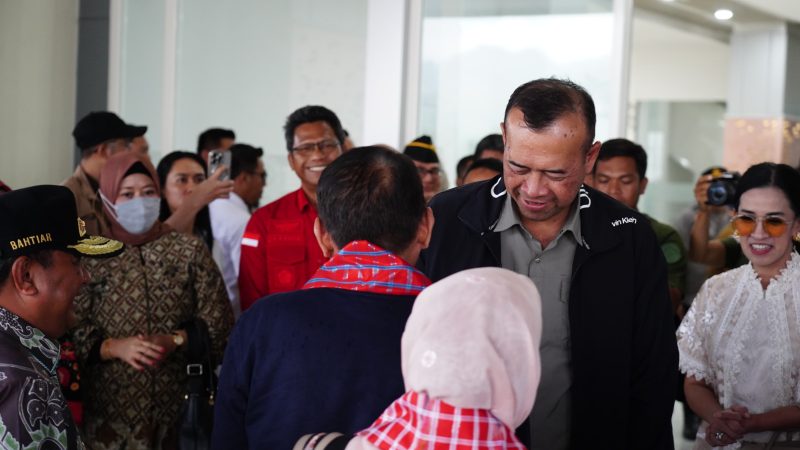 Kapolda Sulbar Sambut Kedatangan Sambut Kajati di Bandara Tampa Padang