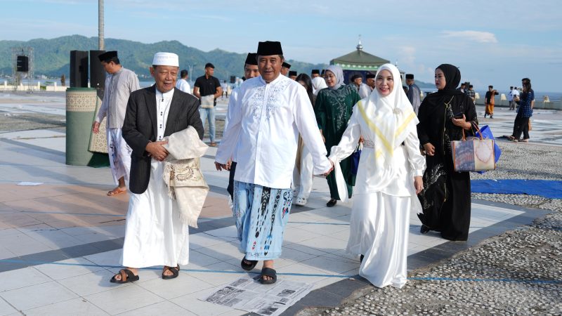 PJ Bahtiar Pesan Jaga Kebersamaan saat Salat Idul Adha di Mamuju