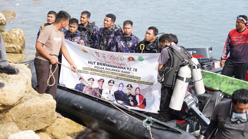 Kapolda Sulbar Berikan Bantuan Rumpon