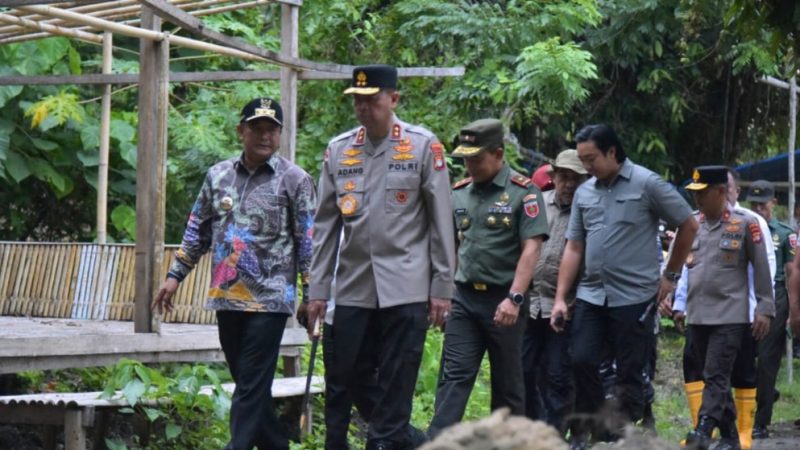 Aksi Tanam Pohon Terus Digalakkan Kapolda Sulbar Bersama Seluruh Unsur Forkopimda