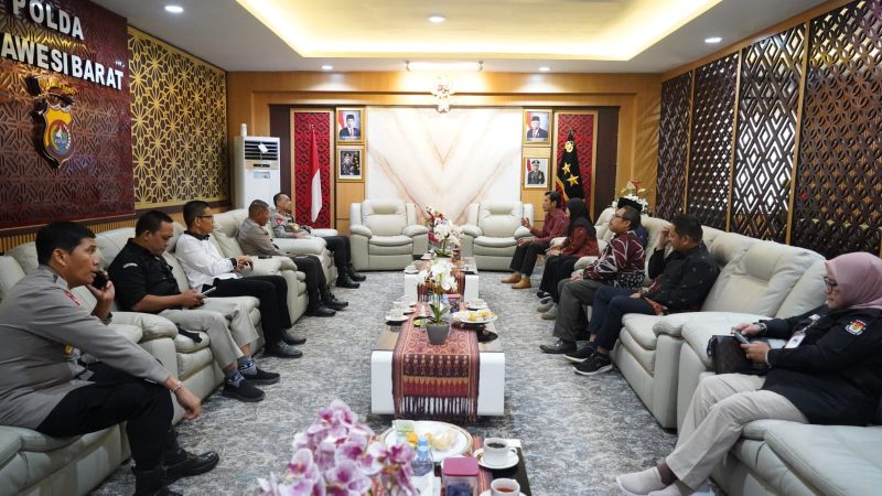 Terima Kunjungan KPU Provinsi, Kapolda Sulbar Beri Apresiasi