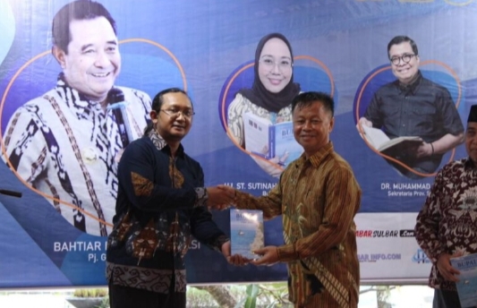 Anggota DPRD Sulbar Hadiri Peluncuran Buku Harap Literasi Terbangun