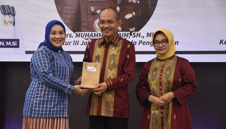 Suraidah Hadiri Malam Ramah Tamah dan Lepas Sambut Kajati Sulbar
