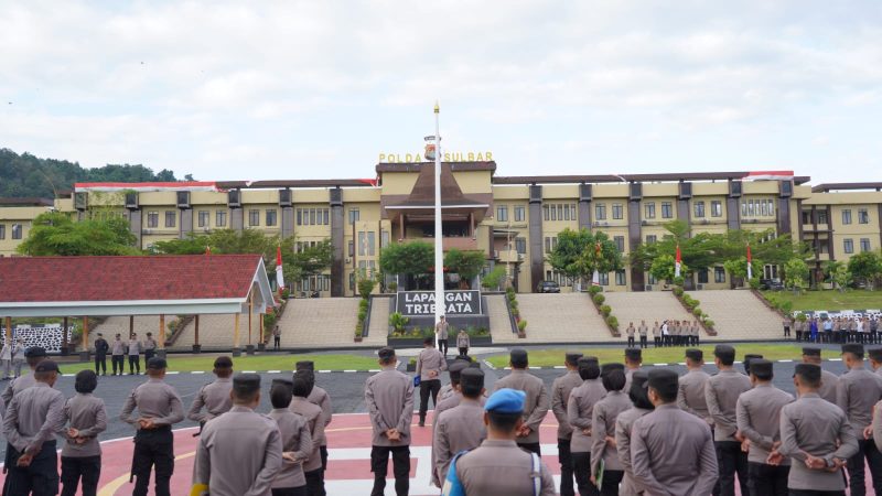 Kapolda Sulbar Motivasi Seluruh Personelnya, Jadi Panutan yang Baik