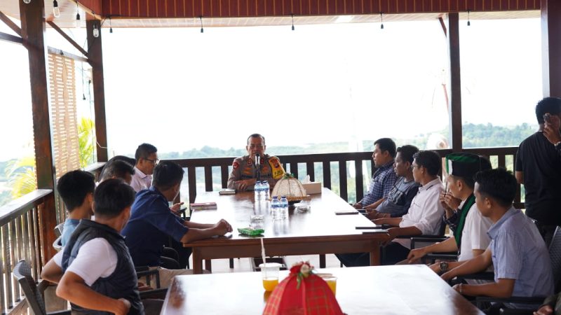 Bincang Santai Kapolda Sulbar bersama HMI Cabang Mamuju, Silaturahmi Menuju Pilkada Damai
