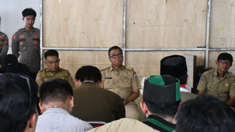 Di Demo, Sekprov Sulbar Temui Massa Aksi Aliansi Mahasiswa