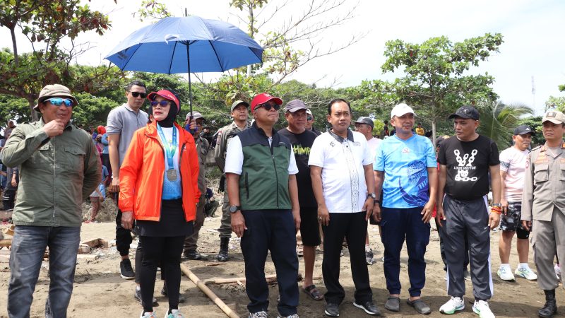 Sekprov Sulbar Lepas Peserta di Etape Lima Sandeq Heritage Festival 2024