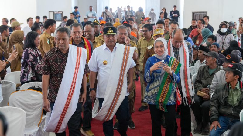 Kemensos Salurkan Bansos Senilai 140 Miliar di Mamasa