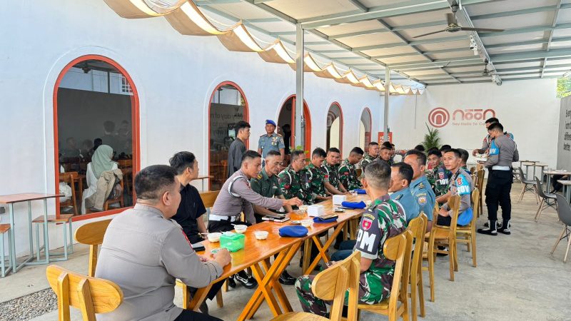 Silaturahmi Bidpropam Polda Sulbar Bersama POM TNI,