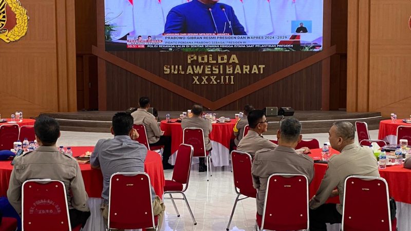 Bersama Pejabat Utamanya, Kapolda Gelar Nobar Pelantikan Presiden dan Wakil Presiden RI