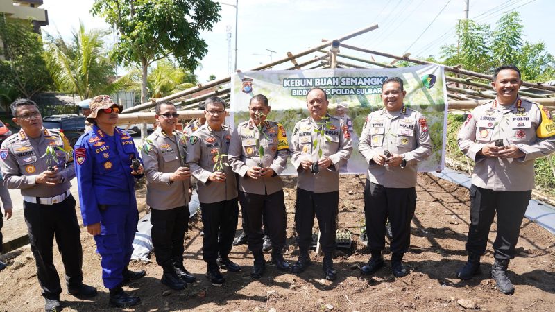 Tim Pusdokkes Polri Apresiasi Kebun Ketahanan Pangan dan Tanaman Obat Polda Sulbar