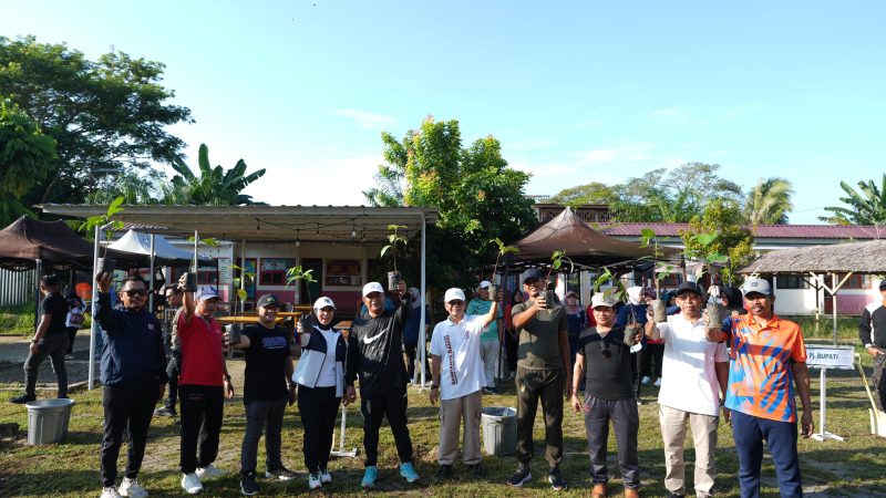 Dari Nosu Lanjut ke Polman, Pj Bahtiar Masyatakat Sulbar Tanam Pohon Berbasis Ketahanan Pangan