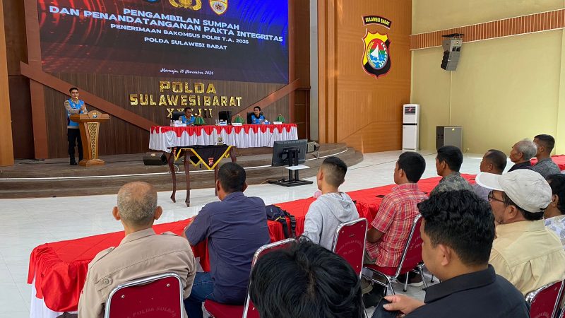 96 Calon Peserta Bakomsus Polda Sulbar Ikuti Pengambilan Sumpah dan Penandatanganan Pakta Integritas