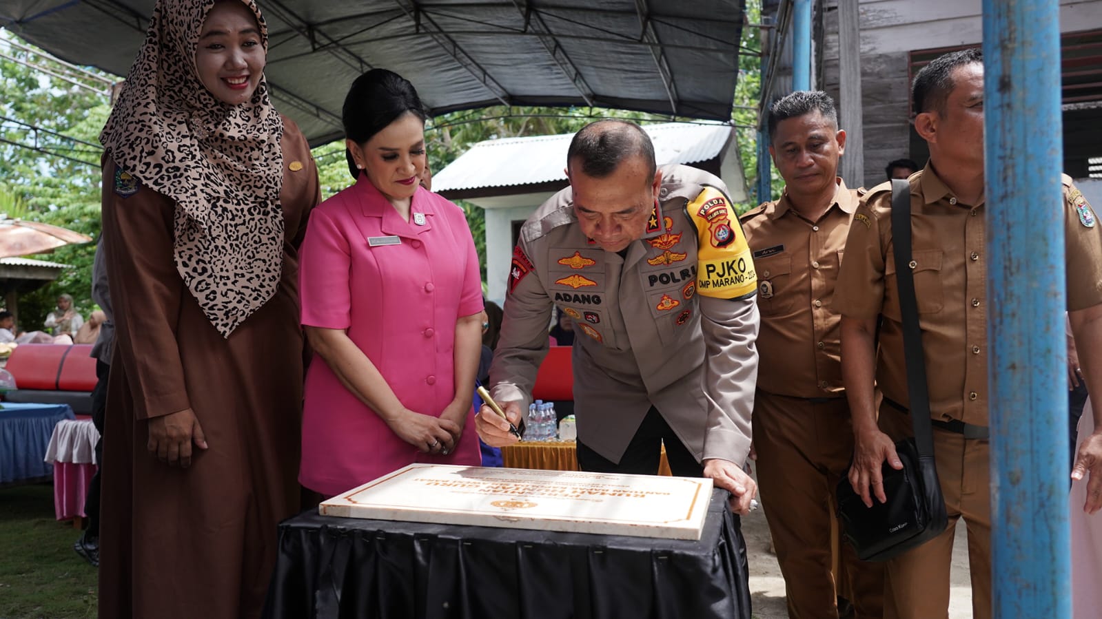 Kapolda Sulbar Bangun Rumah Hunian untuk Guru di Pulau Ambo