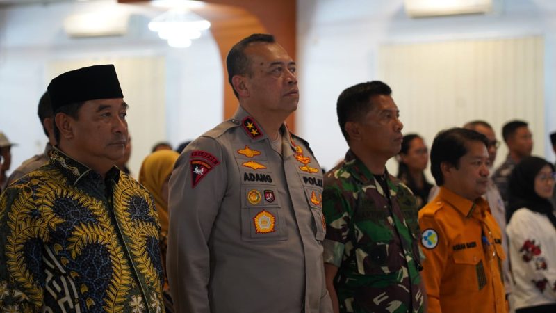 Kapolda Sulbar Dukung Pelepasan Tim Kesiapsiagaan Kesehatan Sukseskan Pilkada Serentak