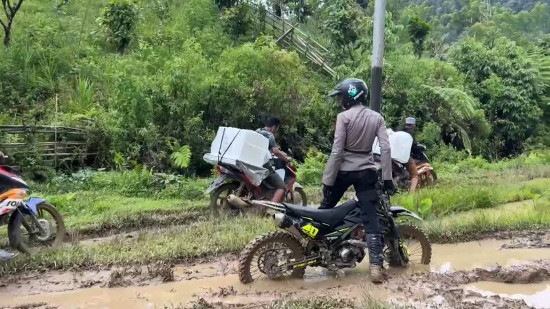 Pengabdian Polda Sulbar Menembus Pelosok, Mengawal Suara Rakyat