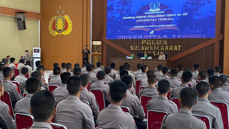 Ratusan Bintara Remaja Polda Sulbar Ikuti Sosialisasi Universitas Terbuka