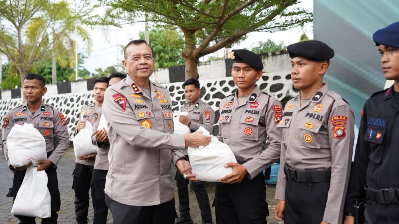 Polda Sulbar Peduli Personel: Bazar Ramadan dengan Sembako Murah