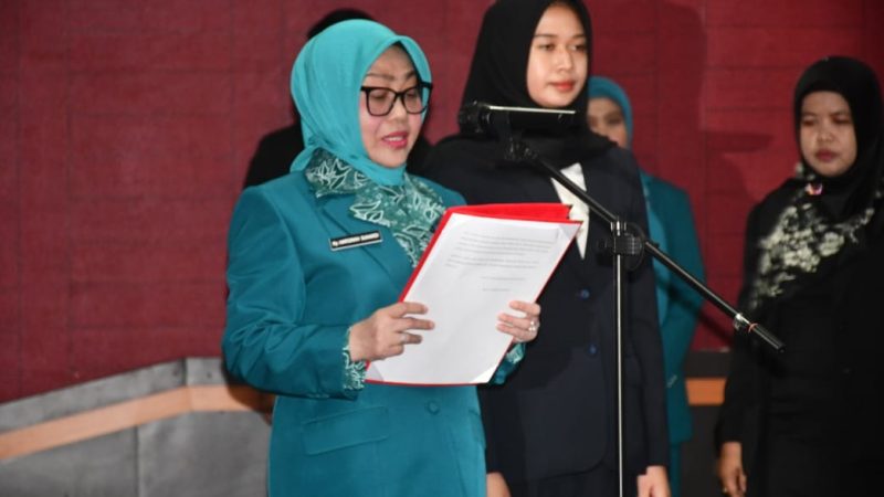 Istri Gubernur Sulbar Lantik Ketua TP-PKK Pasangkayu, Harapkan Sinergi dengan Pemkab