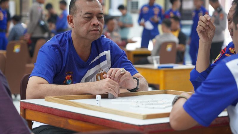 Lomba Domino Meriahkan HUT