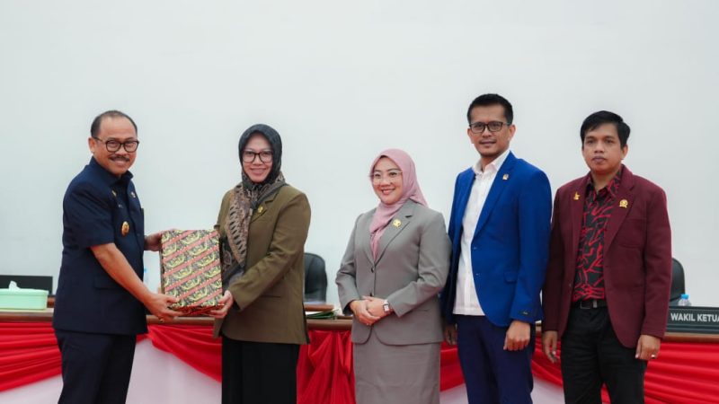 DPRD Sulbar Sahkan Pertanggungjawaban APBD 2024, Siapkan KUA-PPAS 2026