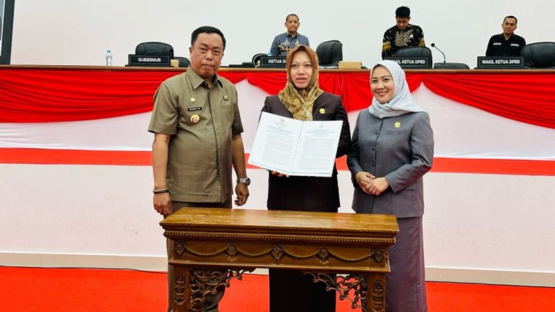 Paripurna DPRD Sulbar: Evaluasi dan Rekomendasi LKPJ Gubernur 2024 Diserahkan