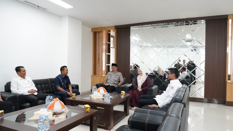 Kapolda Sulbar Jalin Silaturahmi Erat dengan DPRD Provinsi