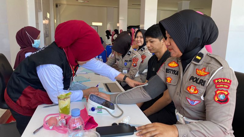 Ditlantas Polda Sulbar Gelar Bakti Kesehatan dan Baksos, Meriahkan Hut Lantas ke-70