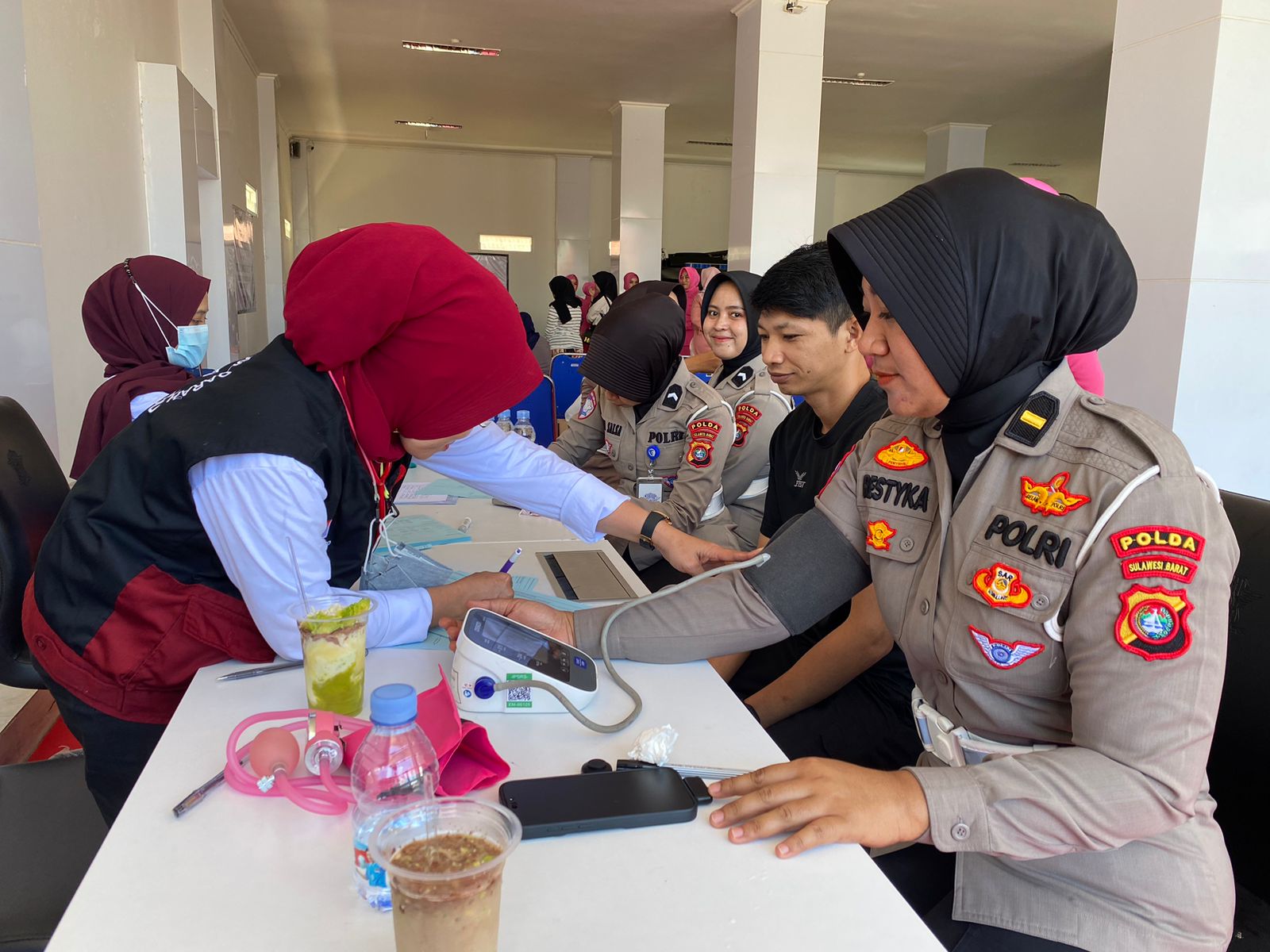 Ditlantas Polda Sulbar Gelar Bakti Kesehatan dan Baksos, Meriahkan Hut Lantas ke-70