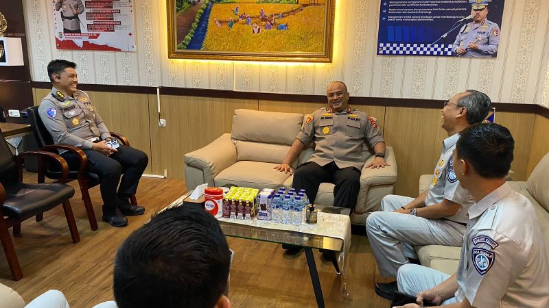 Perkuat Sinergi Tingkatkan Pelayanan Publik, Kapolda Sulbar Silaturahmi ke Jasa Raharja Mamuju