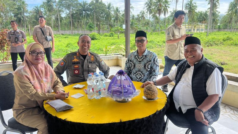 Plt Laro Kesra Setda Sulbar Hadiri Maulid di PPM Darul Mahfudz Lekopadis