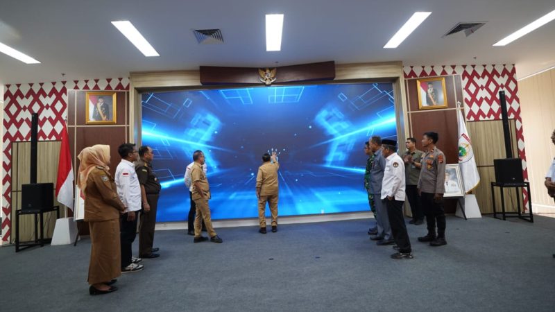 Gubernur Tegaskan Pentingnya Keterbukaan Publik saat Komisi Informasi Sulbar Luncurkan e-Monev
