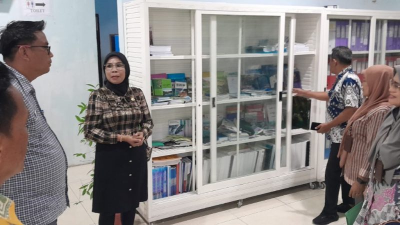 DKP Sulbar Dukung Peningkatan Literasi dengan Dukungan Koleksi Buku Terbaru