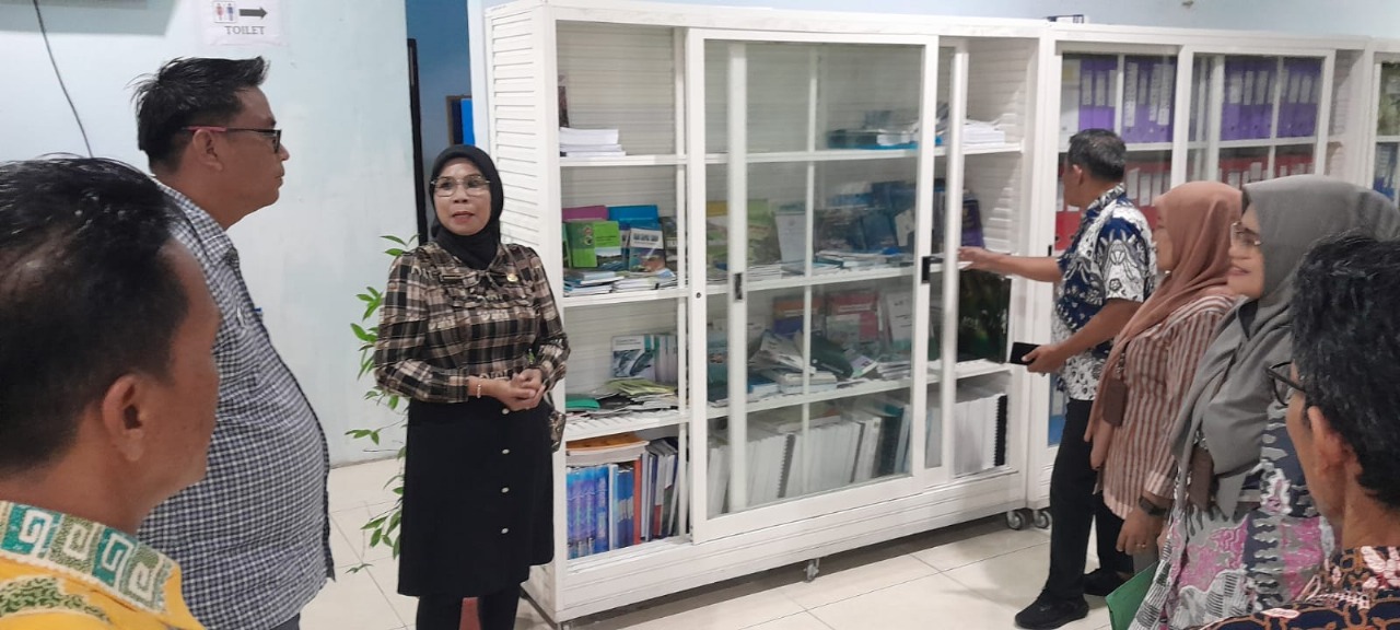 DKP Sulbar Dukung Peningkatan Literasi dengan Dukungan Koleksi Buku Terbaru